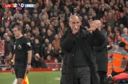 足球直播平台-利物浦险胜英超强队，曼城遭遇阻击排名受挫的简单介绍