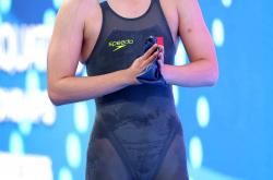 足球直播平台-游泳选手发挥出色，荣膺最佳MVP的简单介绍